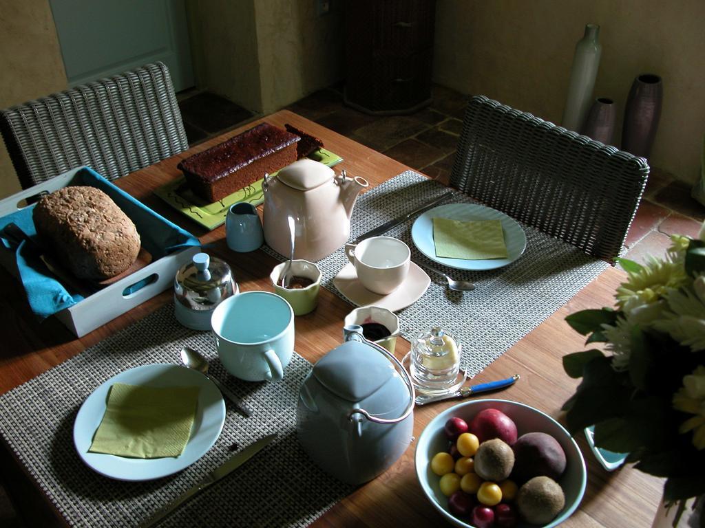 Au Mas Des Calmettes Bed and Breakfast Parisot  Exteriör bild