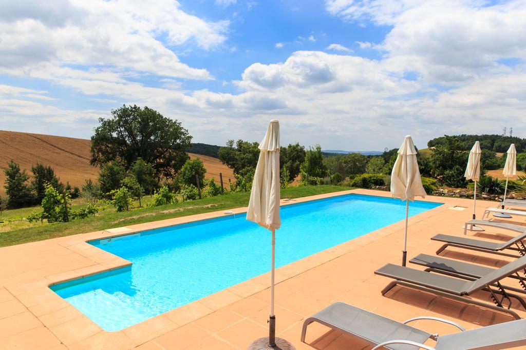Au Mas Des Calmettes Bed and Breakfast Parisot  Exteriör bild