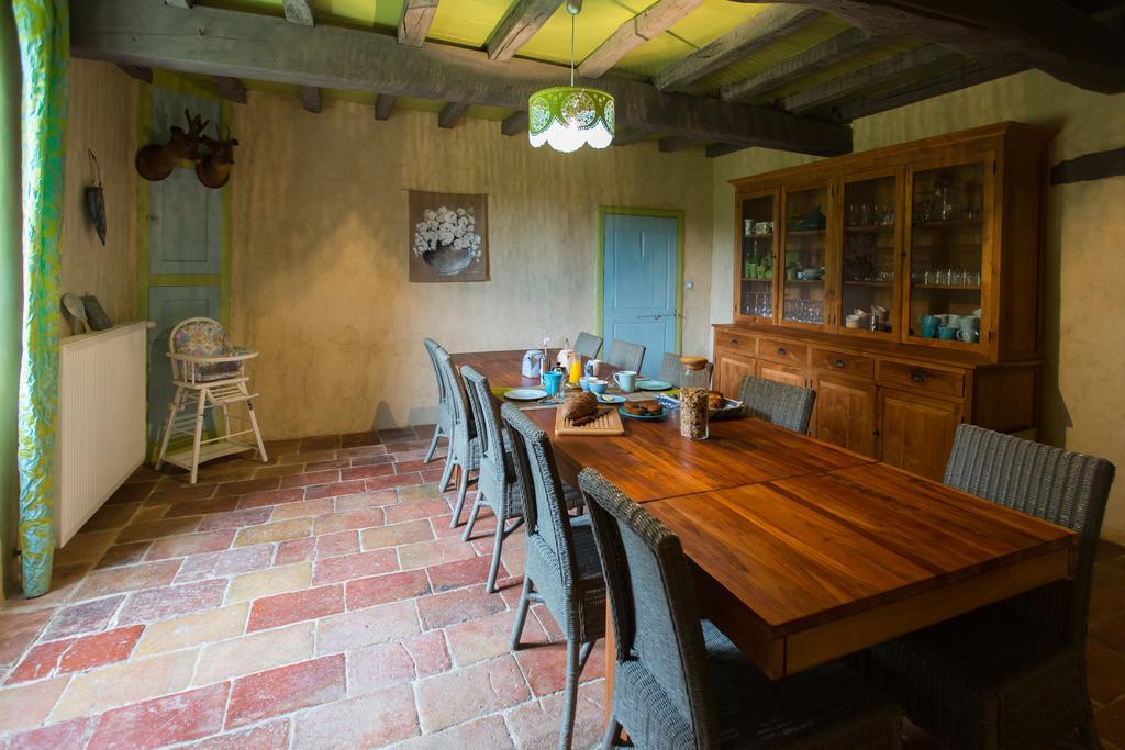 Au Mas Des Calmettes Bed and Breakfast Parisot  Exteriör bild